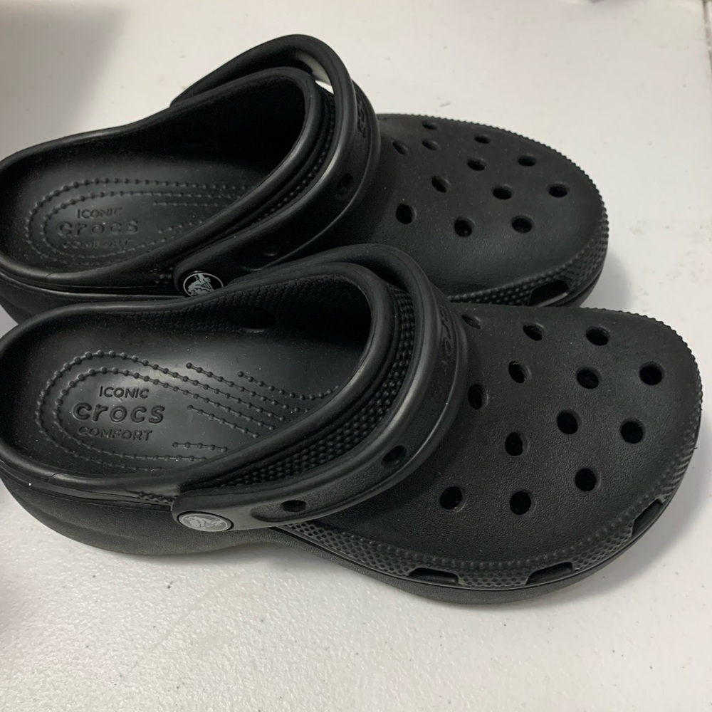 Crocs women classic platform clog size 6